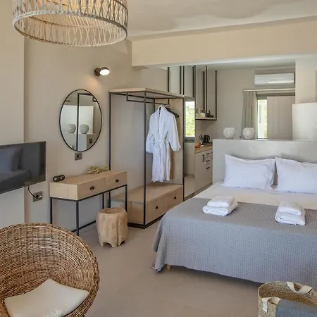 Grand Blue Beach Residences 公寓